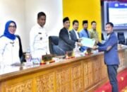 Seluruh Fraksi DPRD Terima LKPJ Bupati Kampar Tahun Anggaran 2024