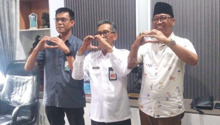 Disnaker Jember Memperingati May Day di Kemas Jalan Sehat Bersama Buruh