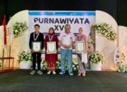 Unik..! Kepala SMKN 1 Klabang Cosplay Dilan, Ini Bentuk Wisuda Zero Budget High Impact