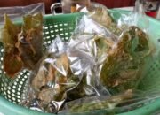 Keripik Bayam Jago, Alternatif Cemilan Sehat Ala Iwan Sawahan Rembang