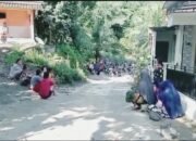 Akibat Jual Murah, Pengusaha Penggilingan Pasir Putih di Desa Petir Banjarnegara Didemo