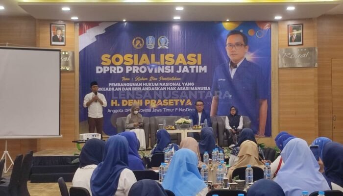 Deni Prasetya Gelar Sosialisasi Pembangunan Hukum Nasional Berkeadilan Landaskan HAM di Jember