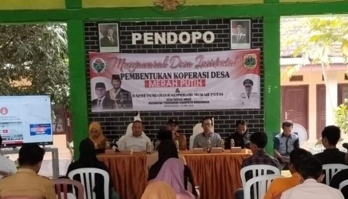 Camat Tenggarang Hadiri Musdes Pembentukan Koperasi Desa Merah Putih Desa Tangsil Kulon