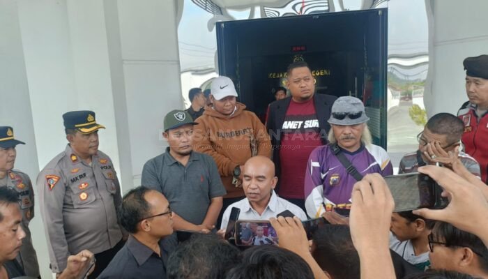 LBH GKS BASRA dan SAKERA Datangi Kejari Situbondo, Pertanyaan Kasus Dugaan Korupsi Dana Pokir DPRD