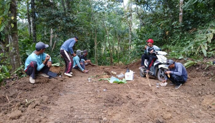 Progres Pembukaan Badan Jalan Capai 60%, Kades Optimis Selesai Dalam Waktu Ditentukan