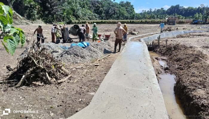 Pemdes Pulau Panggung Luas Bangun Rabat Beton Sepanjang 89 Meter