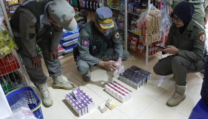 Satpol PP Jember bersama Tim Gabungan Sita 10.396 Batang Rokok Ilegal