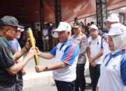 Api Semangat Olahraga Nyala di Malang, Bupati Terima Obor Porprov IX Jatim 2025 di Lawang