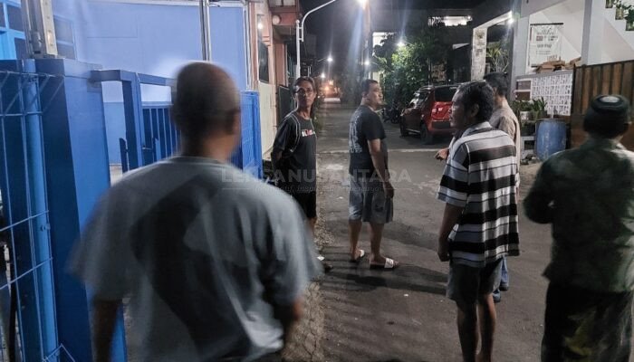 Diduga Pelayanan Tidak Prima, Warga Gruduk  dan Segel Kantor Tirta Kanjuruhan