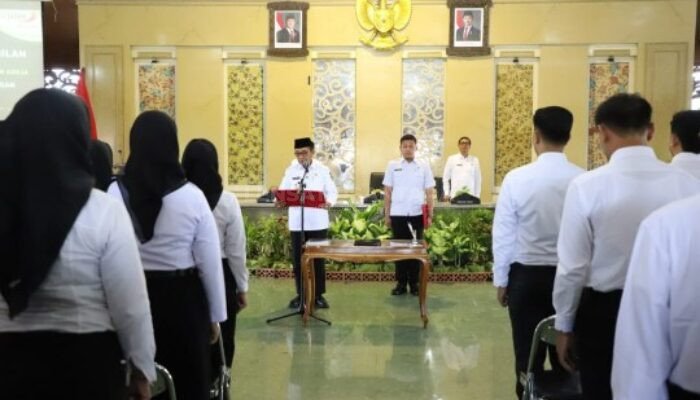 Usai Dilantik, Bupati Pamekasan Minta 320 PPPK Bekerja Profesional