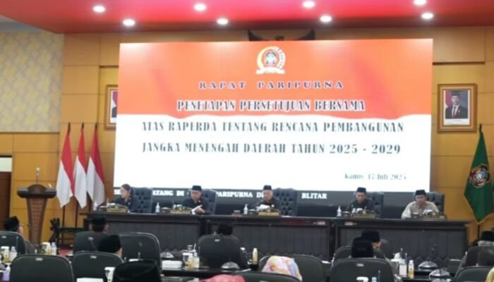 Pemkot Blitar dan DPRD Sepakati Raperda RPJMD Tahun 2025-2029