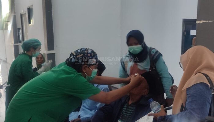 Gus’e Peduli Kesehatan, Bupati Jember Adakan Bakti Sosial Operasi Katarak Gratis