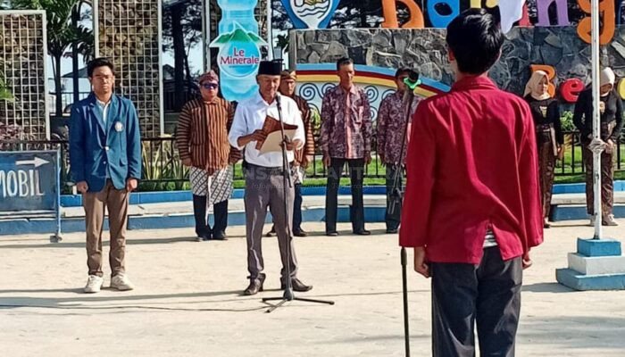BUMDes Abimantrana Desa Punjulharjo Rembang Adakan Upacara HUT RI ke-80