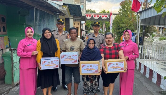 Siswa SIP Polda Jatim Salurkan Bansos Kepada Masyarakat Situbondo