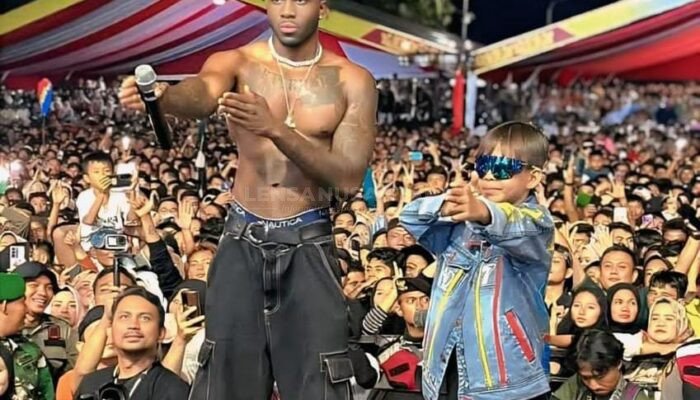 Malam Puncak Festival Budaya Pacu Jalur Tepian Narosa Telukkuantan Meriah