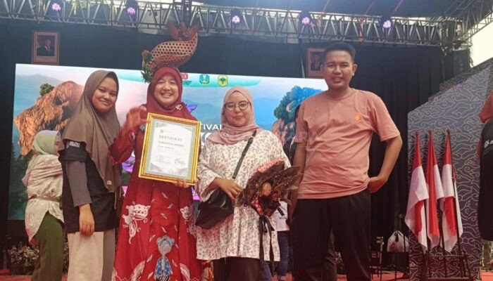 Jember Kembali Raih Penghargaan Stand Terbaik Festival Dewi Cemara Tingkat Jatim