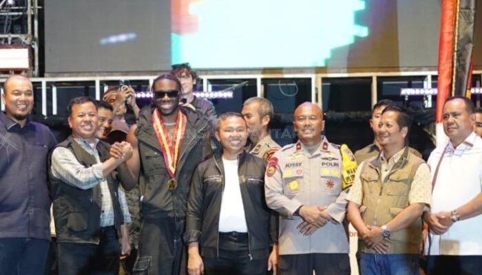 Bupati Kuansing Tegaskan Festival Pacu Jalur Bukan Perlombaan Semata, Melainkan Warisan Budaya