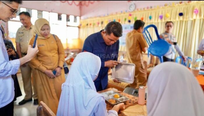 Bupati Solok Launching Program MBG di SDN 06 Guguak Sarai