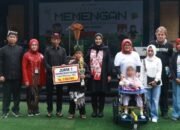Bupati Banyuwangi Serahkan Kursi Roda Adaptif kepada Anak Cerebral Palsy