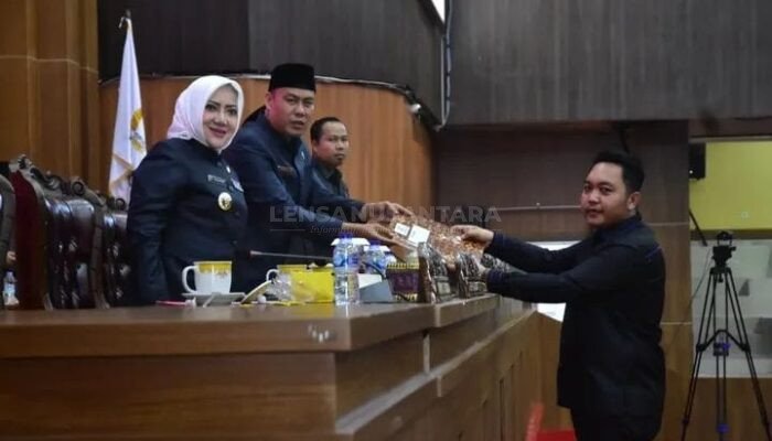 DPRD Musi Rawas Gelar Rapat Paripurna, Fraksi Tekankan Optimalisasi PAD dalam Perubahan APBD 2025