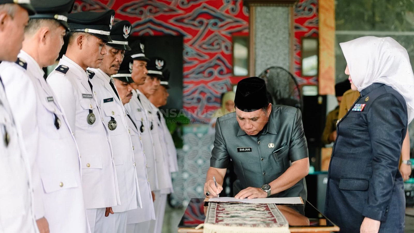 Bupati Musi Rawas Kukuhkan Perpanjangan Jabatan 13 Kepala Desa