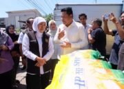 Gubernur Jatim Khofifah Dampingi Bupati Sidoarjo Subandi, Tinjau Pasar Murah di Sedatigede