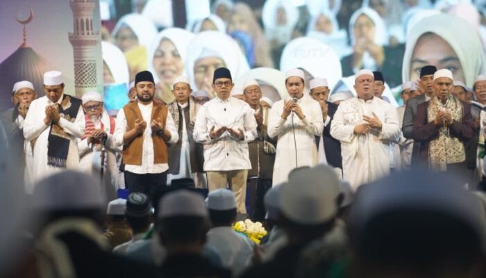 Ribuan Jamaah Padati Majelis Maulid Riyadlul Jannah di Pasar Induk Among Tani Kota Batu, Doa Tulus untuk Kedamaian Indonesia
