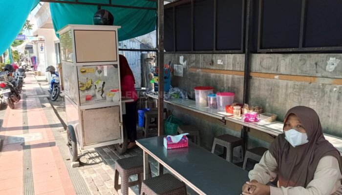 Es Teler Bintang Jadi Legend di Kota Rembang