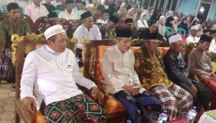 Peringati Maulid Nabi Muhammad SAW dan Haul ke-10 KH. Aulawi, Ratusan Warga Padati Masjid Ponpes Al-Abror