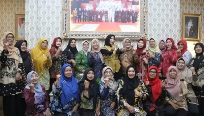 UMKM Geluran Taman Sidoarjo Dapat Dukungan Wakil Bupati Mimik Idayana