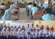 Kolaborasi PLKB, KUA, dan PUSKESMAS Membangun Kesadaran Remaja di SMPN 1 Satu Atap Botolinggo Bondowoso