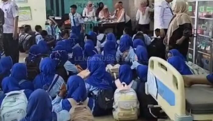 Diduga Keracunan MBG, Puluhan Siswa SMPN 1 Kragan Rembang Dilarikan ke Puskesmas
