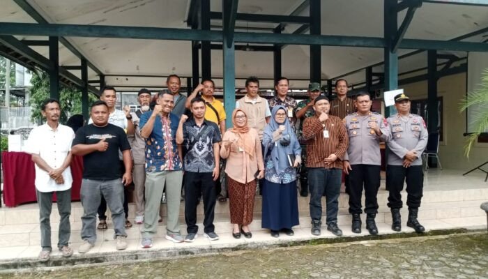 ‎Belum Genap Sehari Kesepakatan Dibuat, Pengusaha Pencucian Pasir Putih di Banjarnegara Kembali Buang Limbah ke Sungai Sapi‎