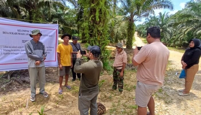 Kuasa Hukum dan Warga Pasang Spanduk di Lahan Sengketa, PT KAJ Diduga Serobot 305 Hektare