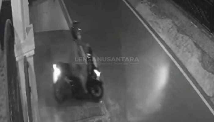 Aksi Curanmor di Kos Aston Liem Josenan Madiun Terekam CCTV, Honda Beat Milik Penghuni Raib