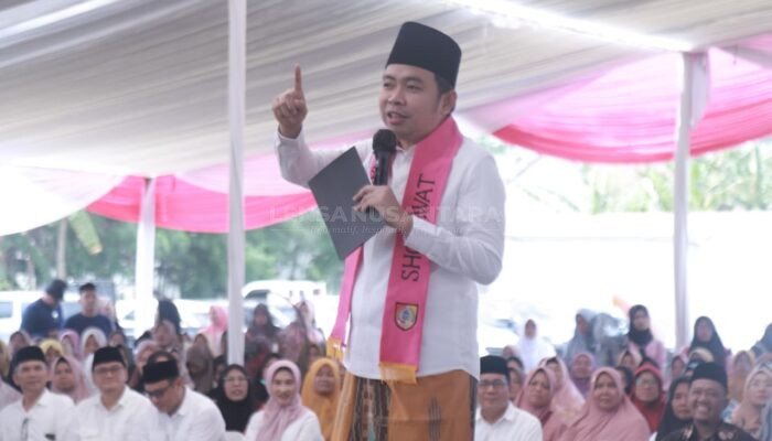 Bupati Jember Sapa Warga Puger: Komitmen Pelayanan Gratis dan Kesejahteraan Guru Ngaji