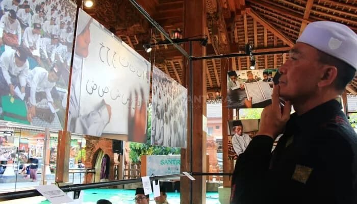 Ratusan Foto Santri Dipamerkan di Lasem Rembang, Sejarah Peradaban Bangsa