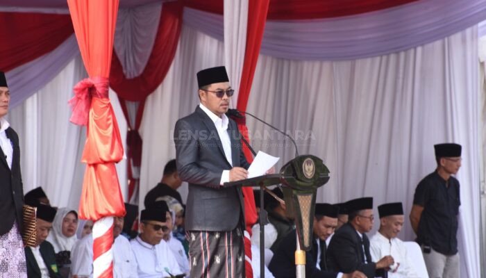 Ketua DPRD Sidoarjo Pimpin Upacara Hari Santri 2025, Ajak Santri Kawal Indonesia Menuju Peradaban Dunia