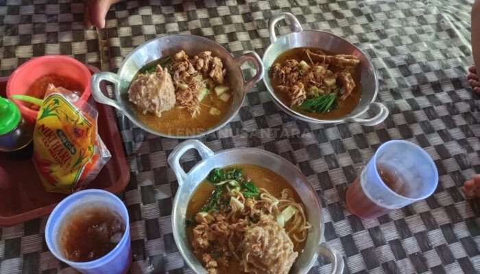 Mie Ayam Wajan Khas Sragen Ada di Logede Rembang