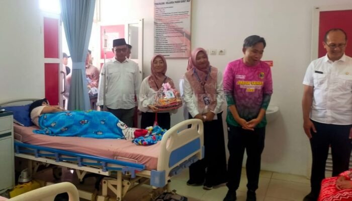 Bupati Jember Tinjau Pelayanan Kesehatan di Puskesmas Panti, Pastikan Program UHC Berjalan Optimal