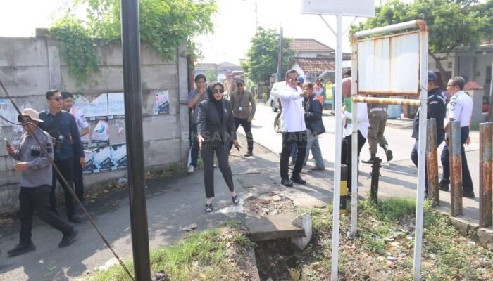 Pemkab Sidoarjo Perlebar Jalan di Perlintasan KA Desa Gelam untuk Atasi Kemacetan