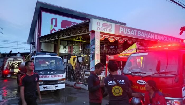 Toko Bangunan RJ Home Ketanggungan Brebes Terbakar, Dua Orang Meninggal Dunia