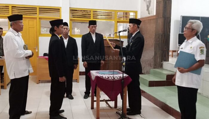 ‎Dilantik Menjadi Kasie Pemerintahan Desa Brengkok Banjarnegara, Berikut Pesan Camat ke Anwarudin