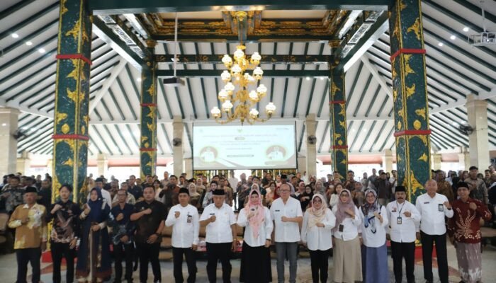 Perkuat Kolaborasi Lintas Sektor, Bupati Malang Serahkan SLHS dan Tegaskan Pentingnya Keamanan Pangan Program MBG