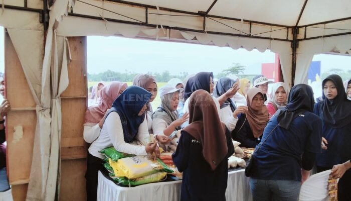 Warga Antusias Sambut Pasar Murah dari DPPTK Ngawi di Desa Sambiroto