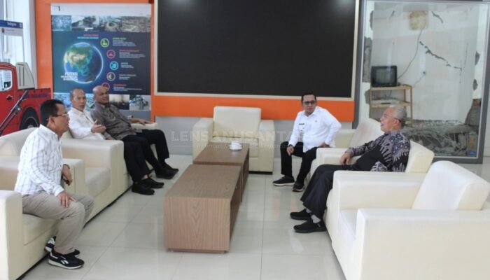 Bupati Tanah Datar Upayakan Percepatan Rehabilitasi Pascabencana ke BNPB RI