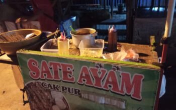 Wajib Dicoba..!! Sate Ayam di Rembang, 900 Tusuk Dalam Tiga Jam Ludes