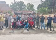 Serdang Bedagai Semangat Kebersamaan Warnai Jumat Bersih Polsek dan Koramil di Pantai Cermin