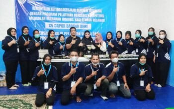 Penjamah Makanan Dapur MBG di Proppo Pamekasan Peroleh Sertifikat Higienitas