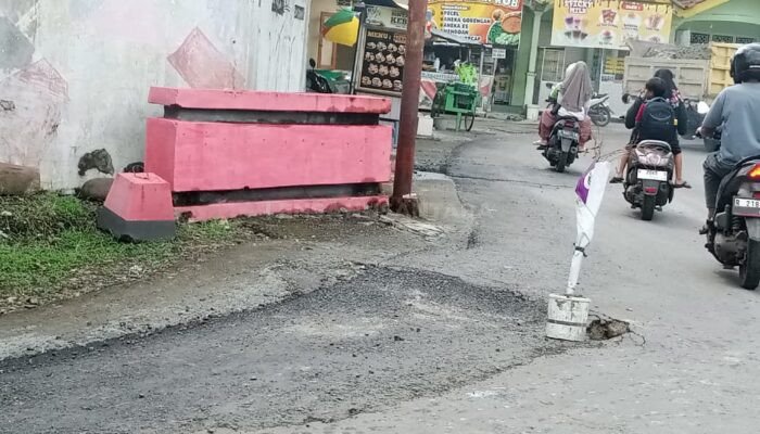 ‎Baru Hitungan Hari, Ruas Jalan Purwanegara – Parakan Banjarnegara Sudah di Tambal Sulam